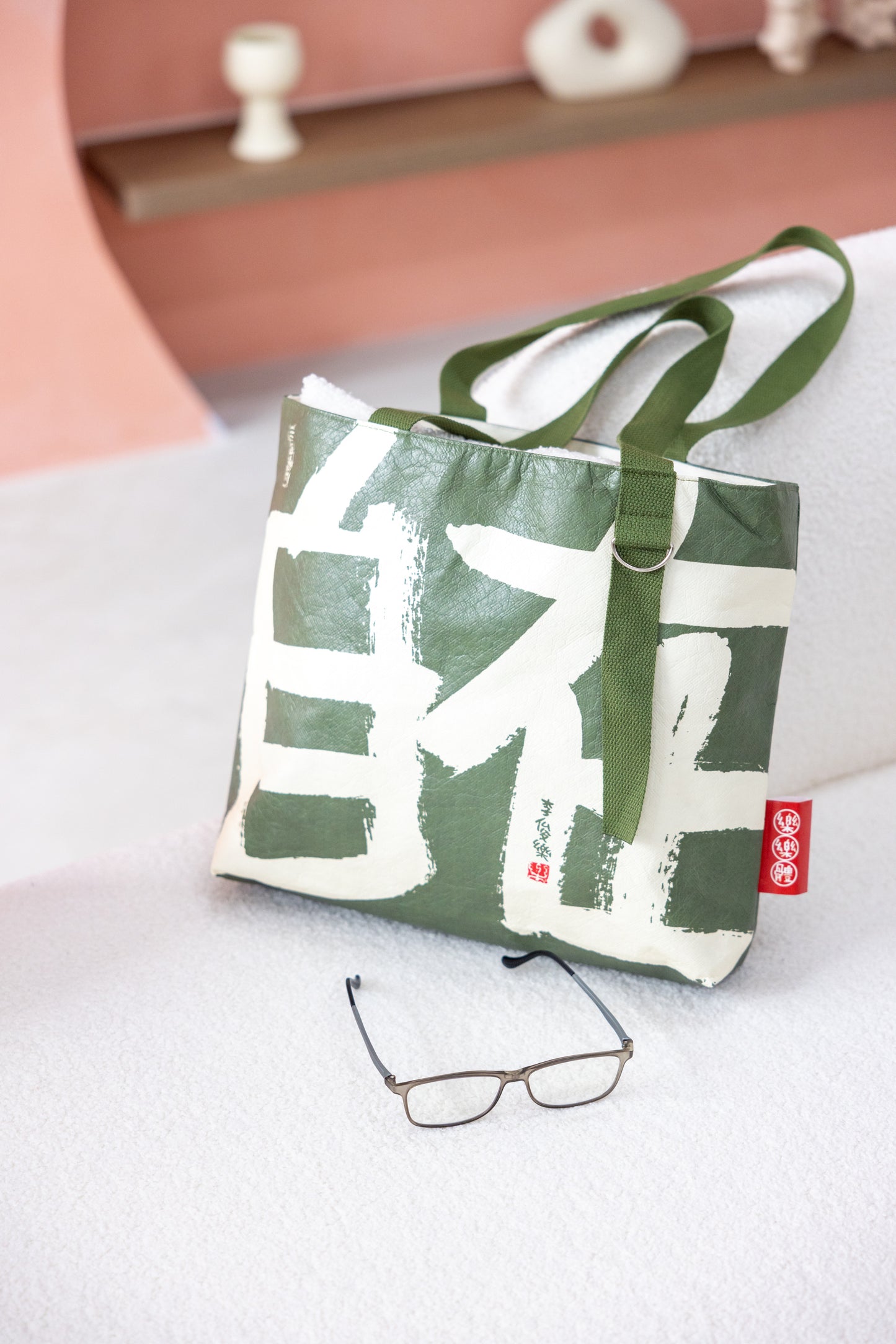 Olive Green【新货到】双面 - 无忧~自在 手提包  橄榄绿 care free bag